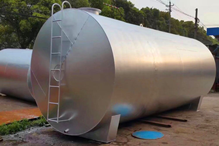 重庆大木10万立方米标准油罐工程图片展示